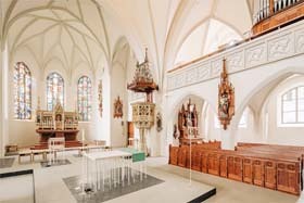 Oberneukirchen: Innenrenovierung der Pfarrkirche und Raumneugestaltung 