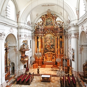 8 / © Wolfgang Hochreiter Chor mit Hochaltar