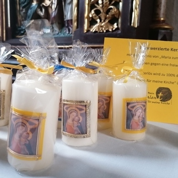 Kerzen für die Kirchenrenovierung / © Pfarrgemeinde Dörnbach Kerzen für die Kirchenrenovierung