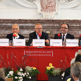 Podiumsdiskussion bei der 21. Ökumenischen Sommerakademie im Stift Kremsmünster